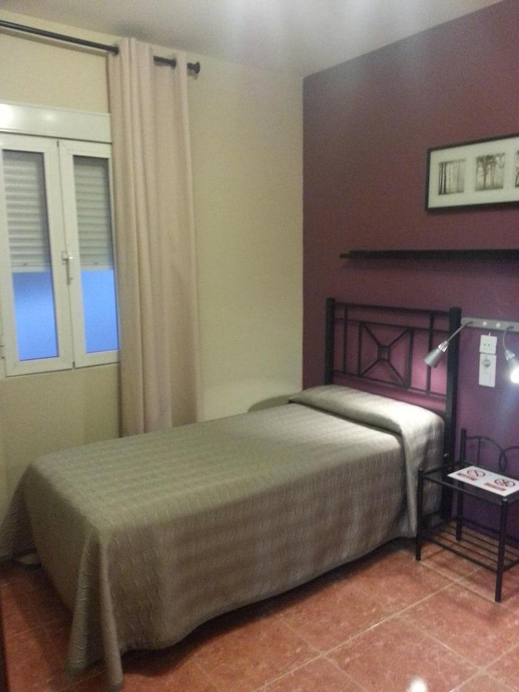 Hostal Jentoft Seville Luaran gambar