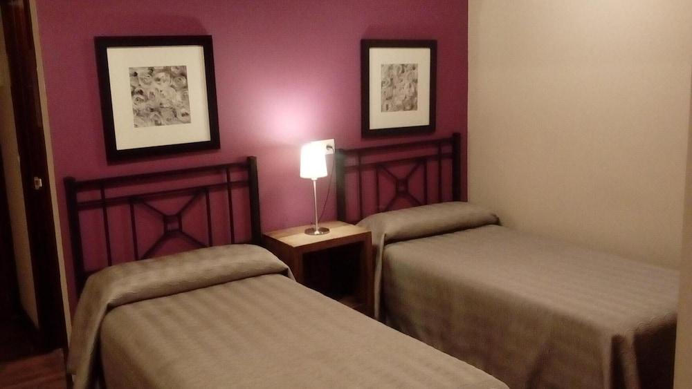 Hostal Jentoft Seville Luaran gambar