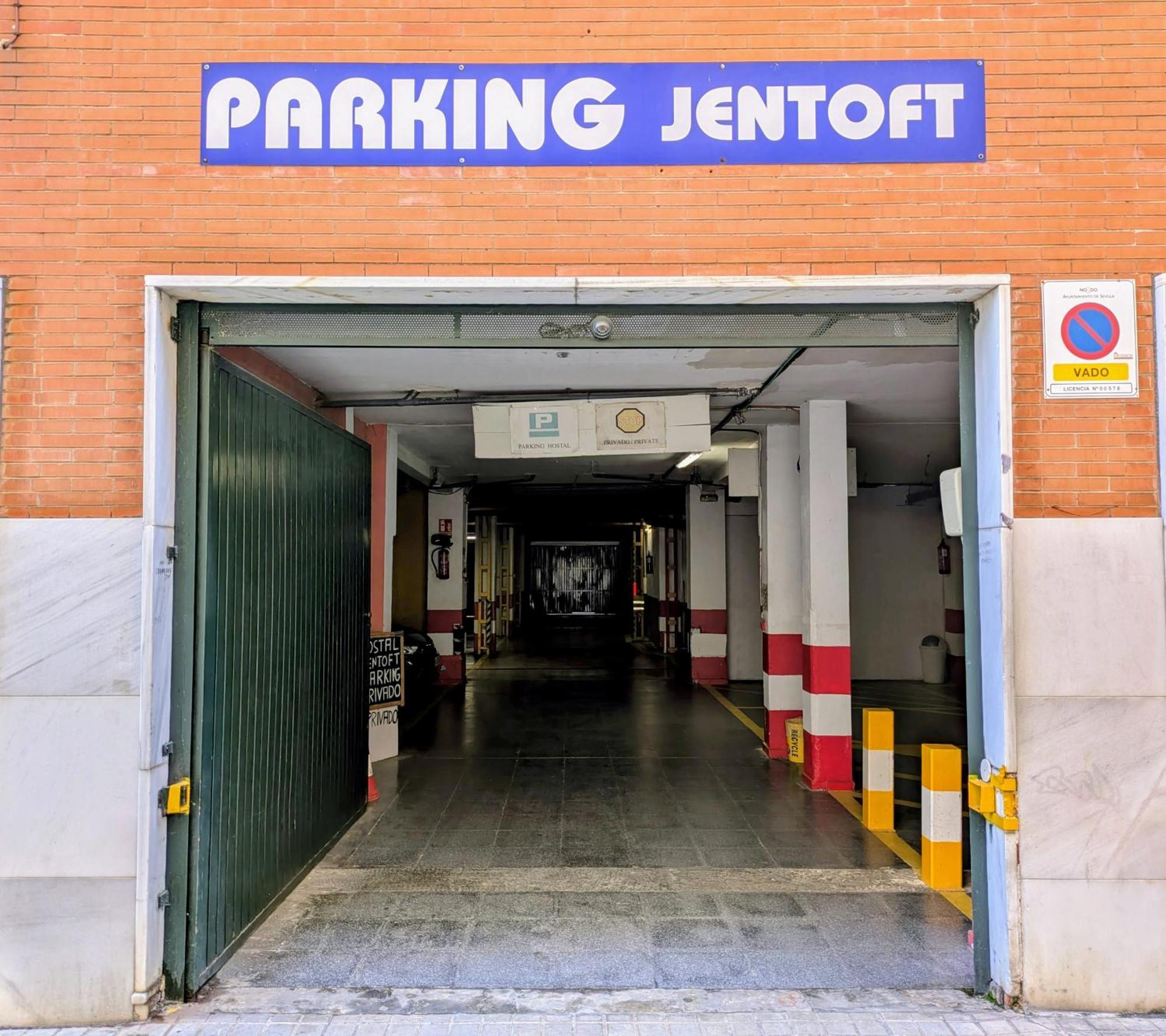 Hostal Jentoft Seville Luaran gambar