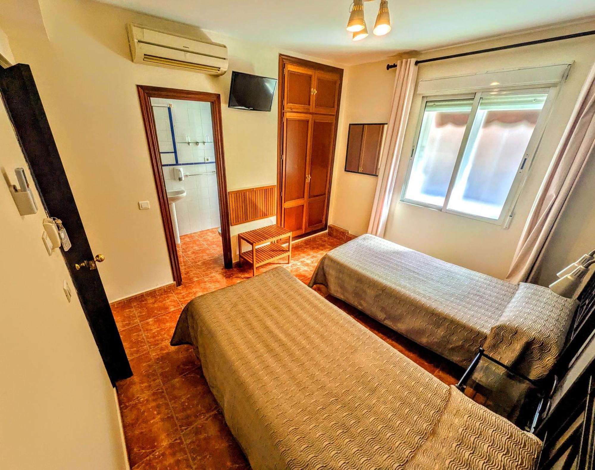 Hostal Jentoft Seville Luaran gambar