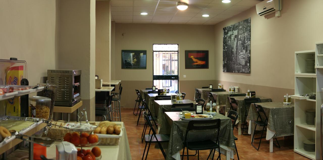 Hostal Jentoft Seville Luaran gambar